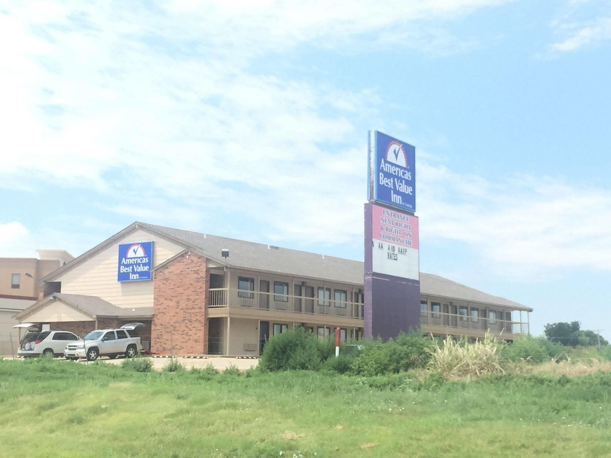 Americas Best Value Inn - Garden City Eksteriør billede