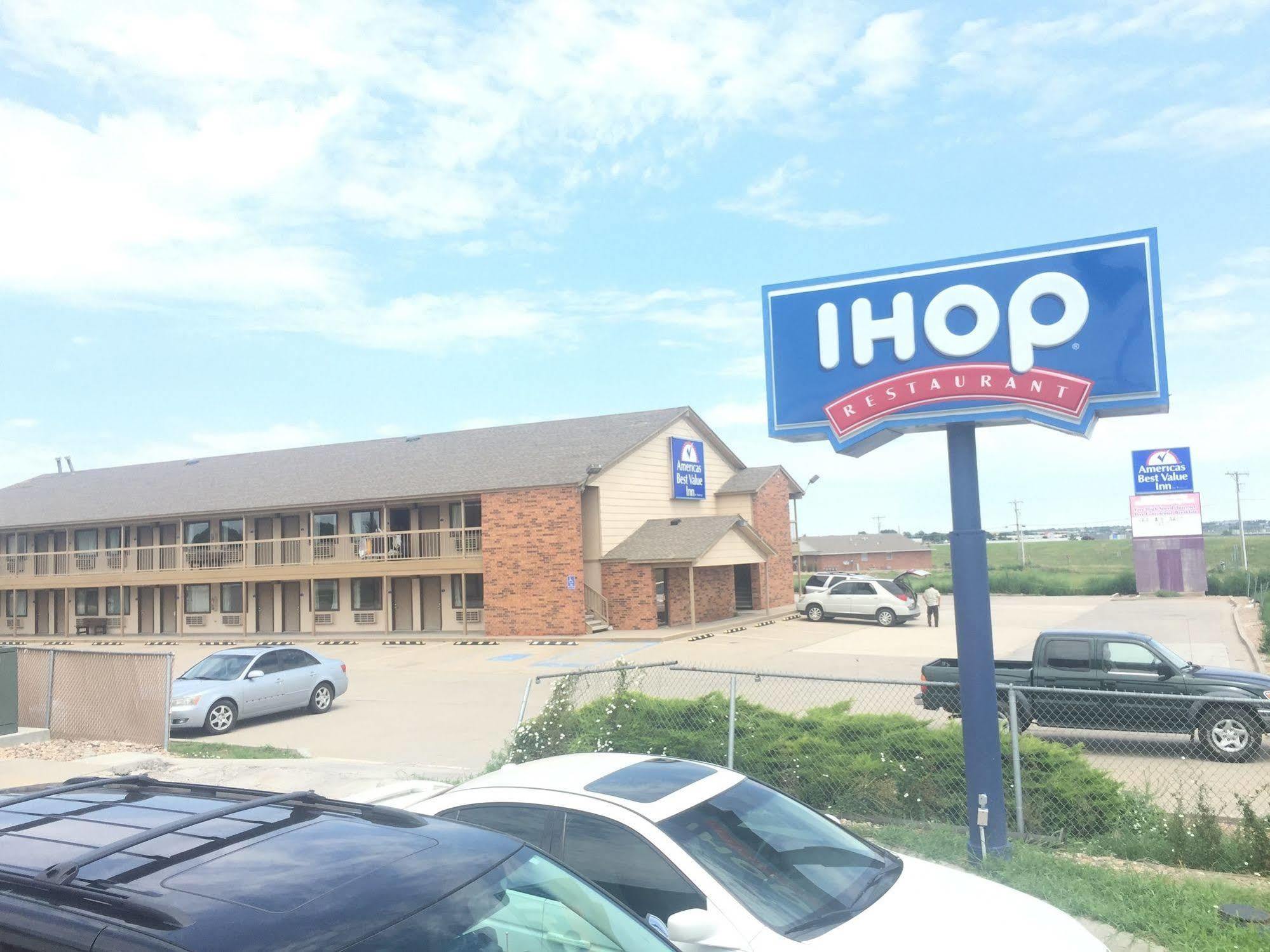 Americas Best Value Inn - Garden City Eksteriør billede